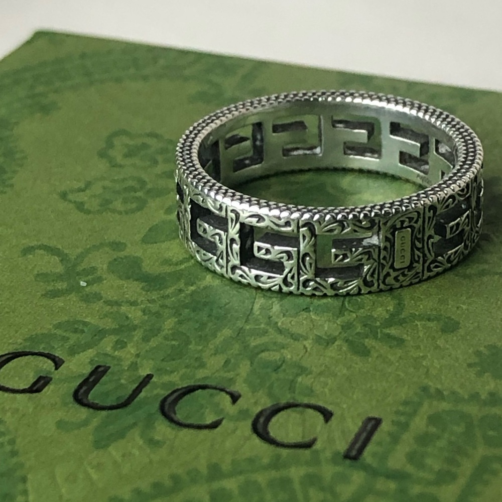 GUCCI GG Cut Out Engraved Sterling Silver Interlinked Ring Size 9.5 US, (21) - Picture 14 of 14